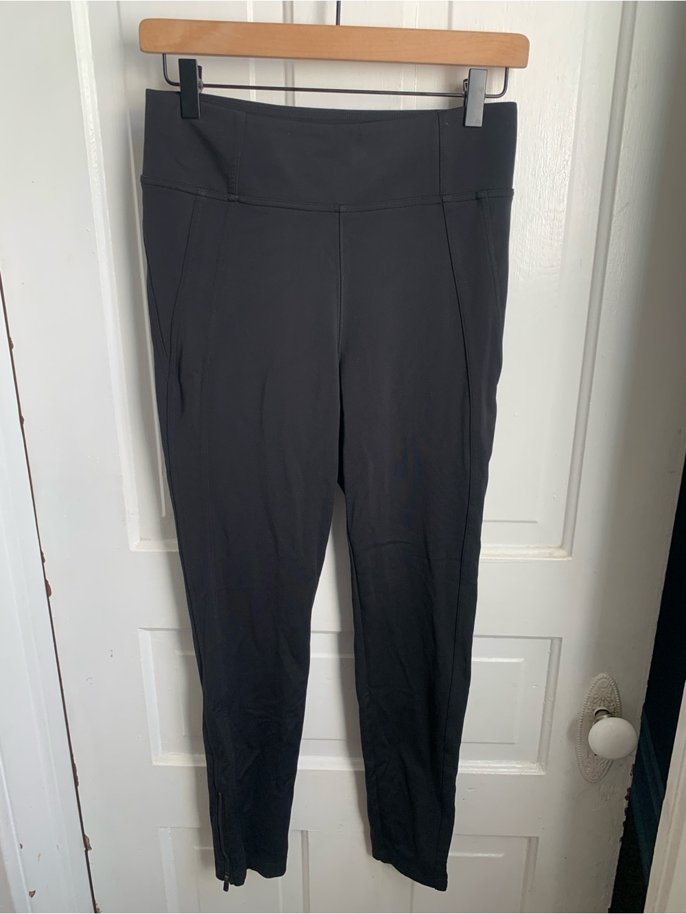 Athleta Women’s Black High-Rise Black Stretch Leggings Medium Active Stretch